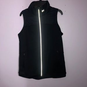 NWT under armour light weight vest